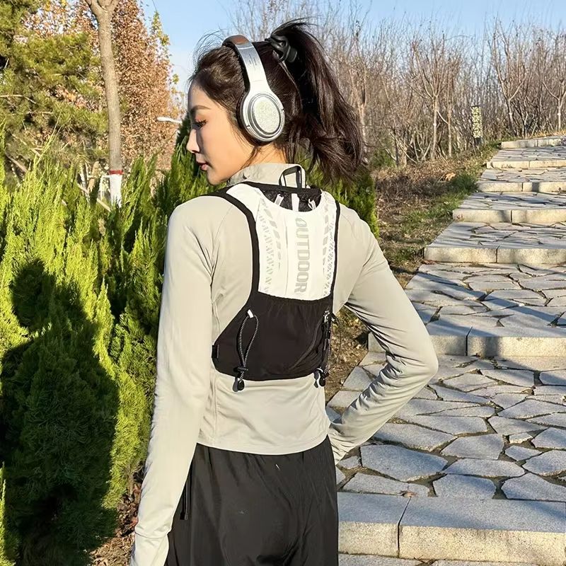 ランニングハイドレーションベストバックパック反射材付きアウト - Mountain Biking Rucksack のレビューと価格